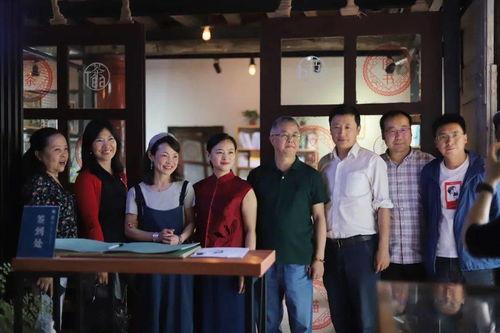 周厨餐厅爆料新闻视频下载,揭秘幕后新闻视频幕后故事 第3张 周厨餐厅爆料新闻视频下载,揭秘幕后新闻视频幕后故事 第3张