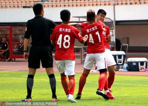 青岛球员爆料事件视频曝光,揭秘背后真相与争议  第2张